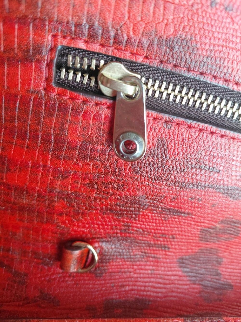 Henri Bendel Vintage Reddish Croc-Embossed Leather Clutch/Crossbody - Picture 6 of 11